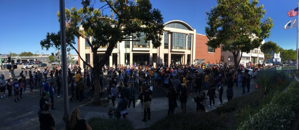 Alameda dancing protest